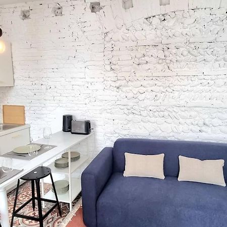 Grand Studio Avec Terrasse - Gare - Metro - Wifi Toulouse Dış mekan fotoğraf
